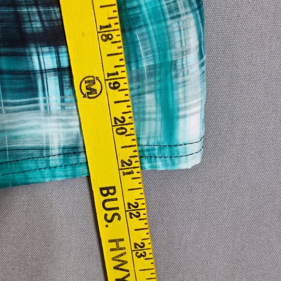 Nike swim trunks men's size L green black and white colour plaid pattern - Picture 9 of 11